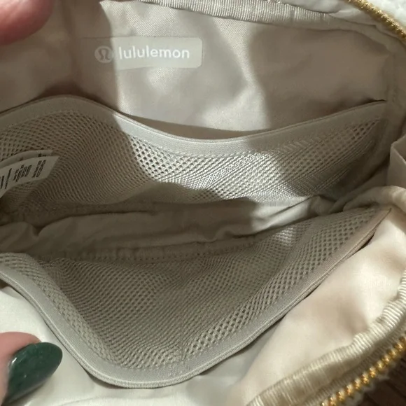 lululemon athletica Cream Crossbody Belt Bag - Picture 10 of 16